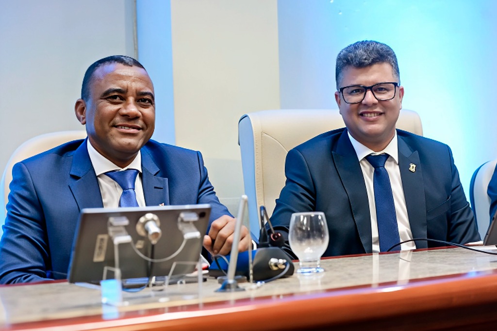 Durante Sessão Solene, Presidente Itus reconhece no Prefeito Del a força de uma liderança forjada nos desafios