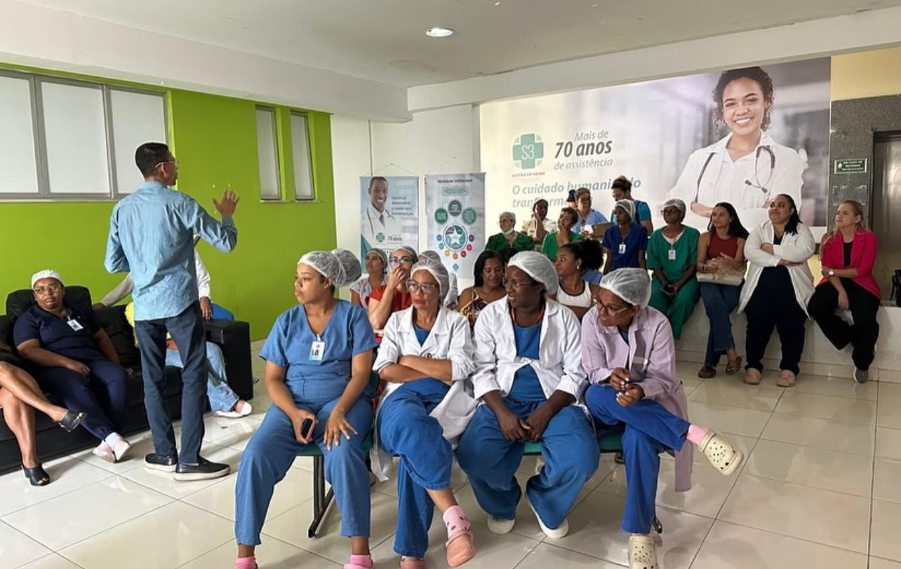 Capacitação em suporte básico de vida fortalece resposta a emergências em hospital da Região Metropolitana