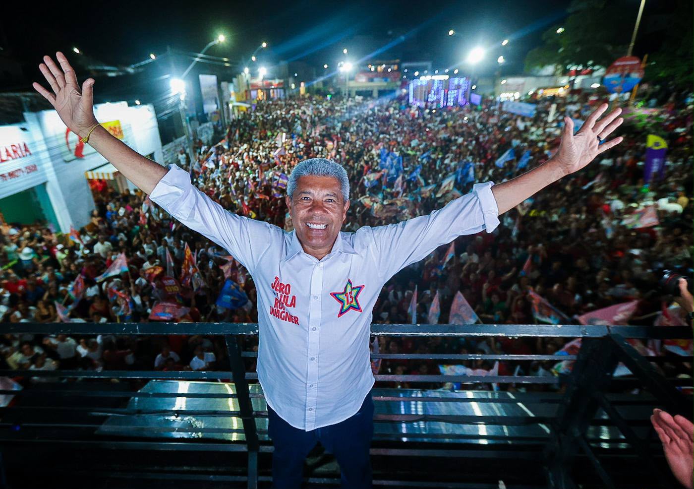 Em Valença, Jerônimo reúne multidão e diz que corpo de mulher “não é moeda de troca por voto”